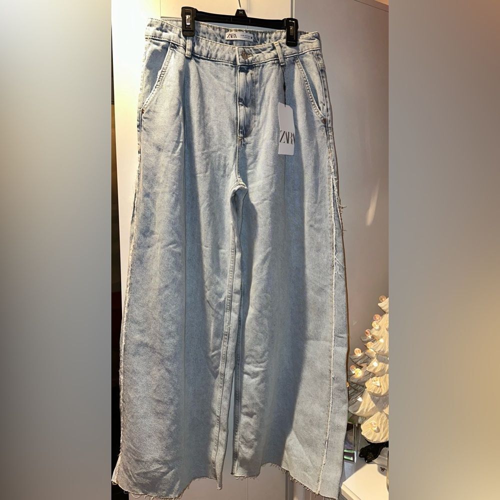 NWT ZARA high waist wide legs distressed seams 💙